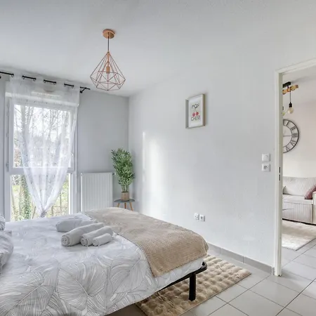 Appartement Cosy Et élégant, Proche Aéroport&hyper Centre